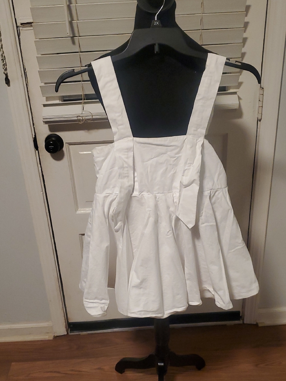 Viva Aviva Women’s White Cotton Sleeveless Ruffle Camisole